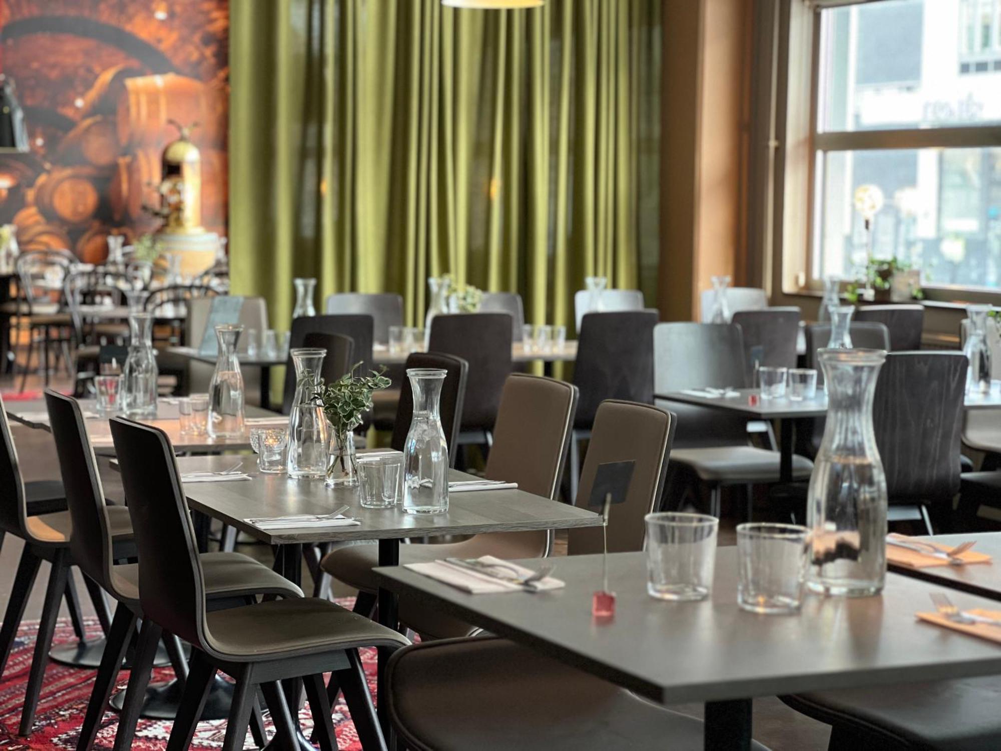 Quality Royal Corner Hotel 4*