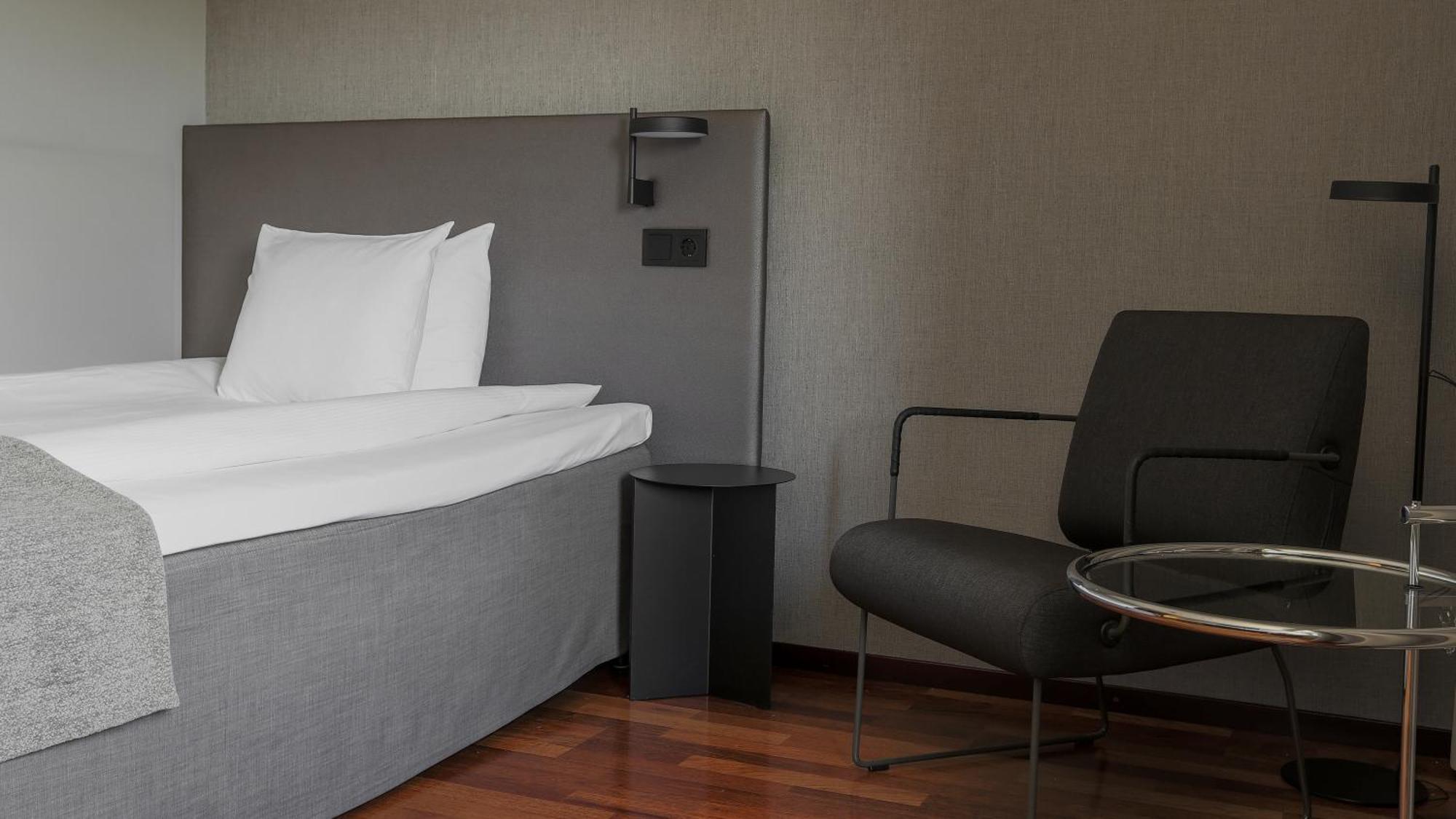 Quality Royal Corner Hotel 4*